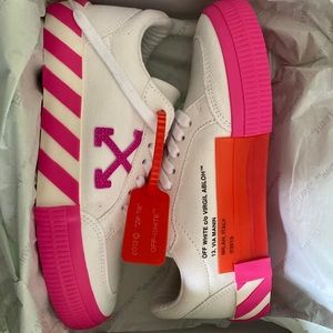 Off-White Sneakers